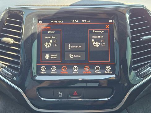 Used 2019 Jeep Cherokee Limited AWD/4WD image 22
