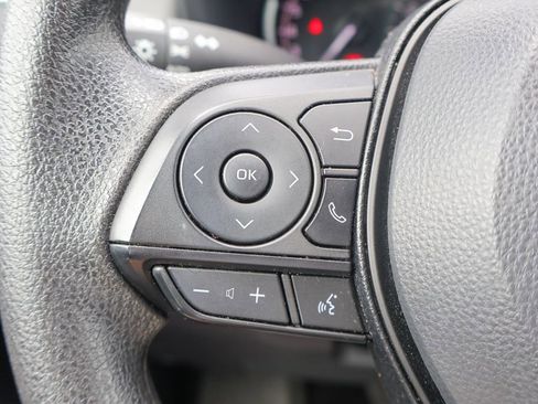 Used 2025 Toyota RAV4 XLE FWD image 13