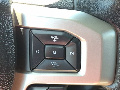 Used 2021 Ford F350 Lariat w/ Tremor Off-Road Package AWD/4WD image 18