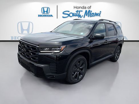 New 2026 Honda Pilot Sport image 3