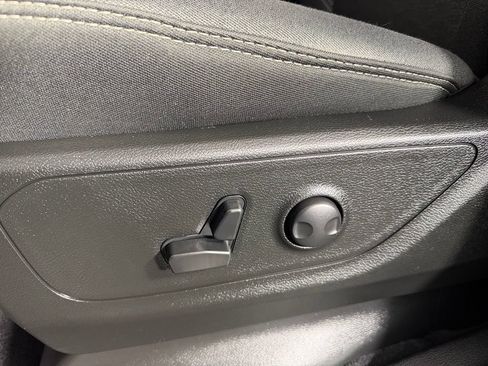 Used 2025 RAM 1500 Big Horn RWD image 22