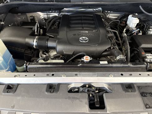 Used 2019 Toyota Tundra SR5 w/ TRD Off Road Package AWD/4WD image 18