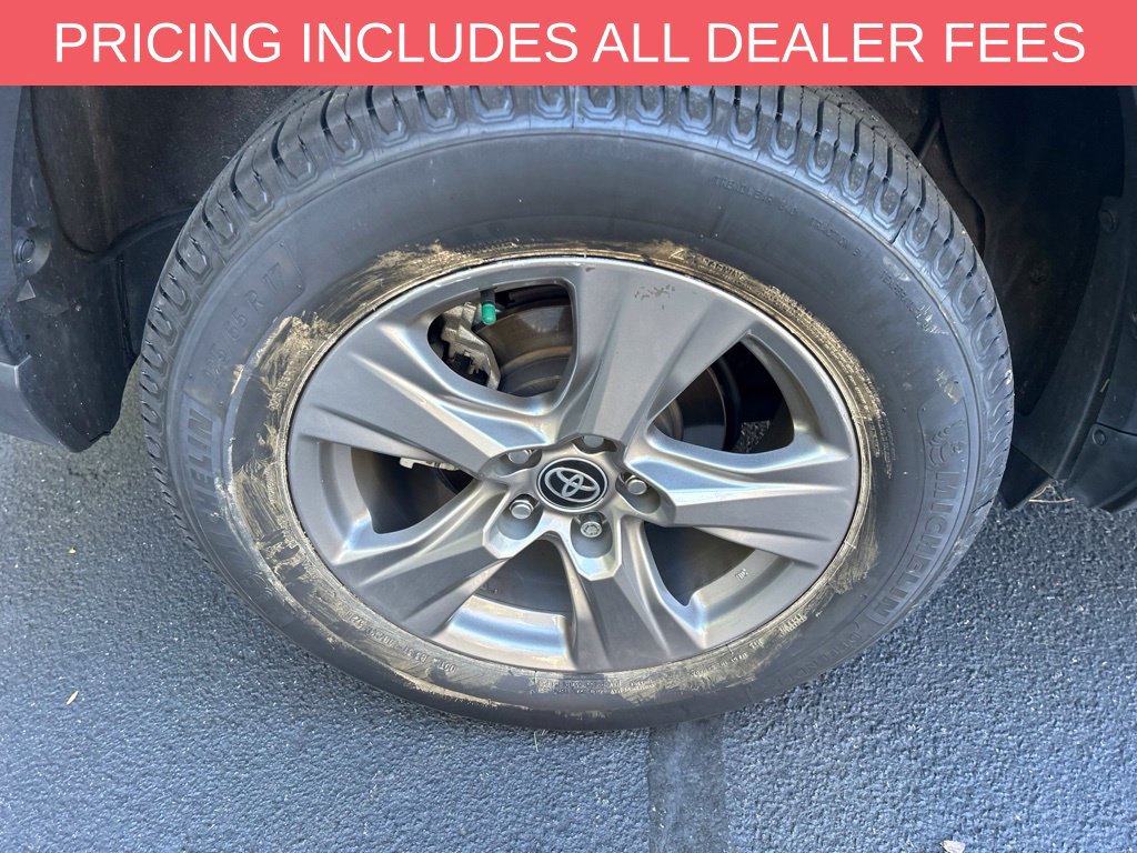 Used 2023 Toyota RAV4 XLE FWD image 10