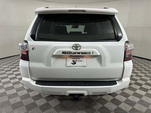 Used 2024 Toyota 4Runner SR5 Premium image 9