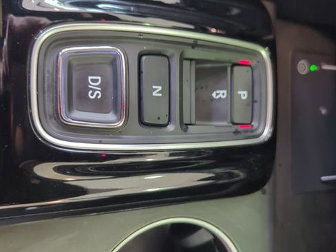 Used 2025 Honda Pilot Black Edition image 27