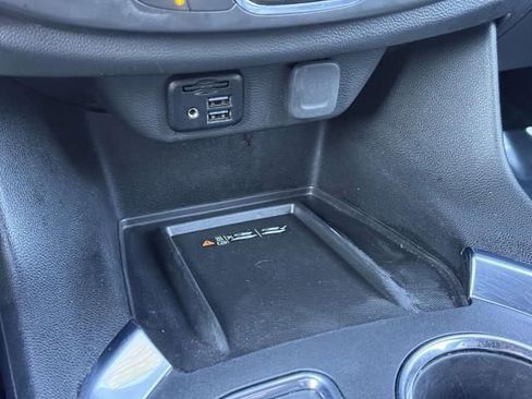 Certified 2023 Chevrolet Traverse LT w/ LT Premium Package image 31