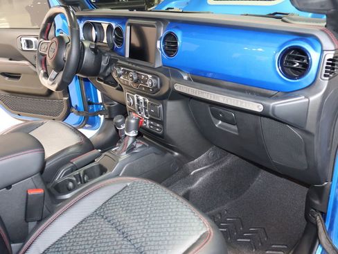 Used 2023 Jeep Gladiator Rubicon w/ LED Lighting Group image 29