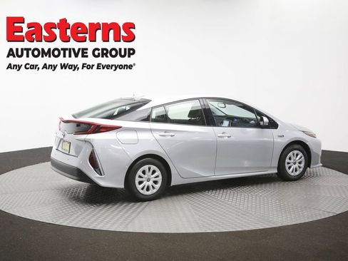 Used 2018 Toyota Prius Prime Advanced FWD image 40