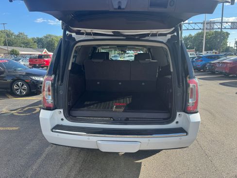 Used 2016 GMC Yukon XL Denali w/ Open Road Package AWD/4WD image 5