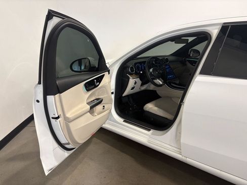 Used 2024 Mercedes-Benz C 300 4MATIC Sedan image 11