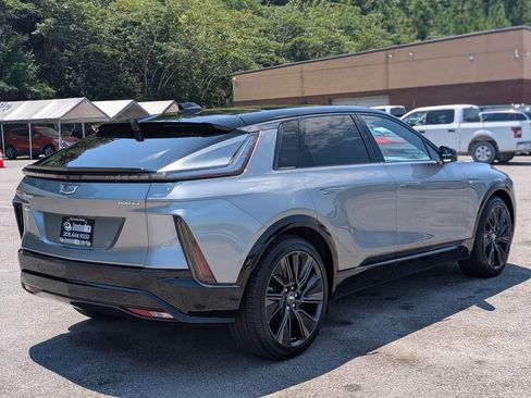 Used 2024 Cadillac Lyriq Sport w/ LPO, Floor Liner Package AWD/4WD image 9