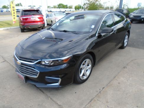 Used 2017 Chevrolet Malibu LS FWD image 6