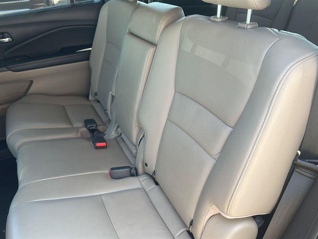 Used 2021 Honda Pilot Touring image 24