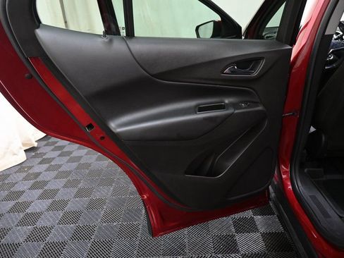 Used 2019 Chevrolet Equinox LT w/ Driver Convenience Package image 34