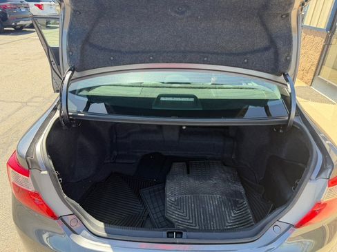 Used 2014 Toyota Camry SE w/ Moonroof Package FWD image 18