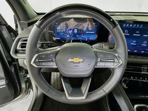 New 2026 Chevrolet Traverse LT w/ Enhanced Driving Package FWD image 6