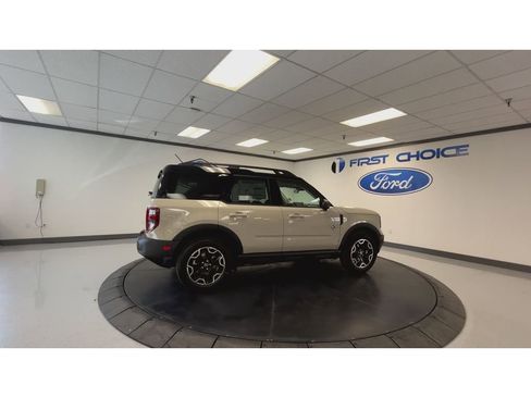 New 2025 Ford Bronco Sport Outer Banks w/ Outer Banks Tech Package+ image 2