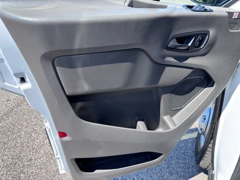 Used 2025 Ford Transit 150 148 Medium Roof AWD image 9