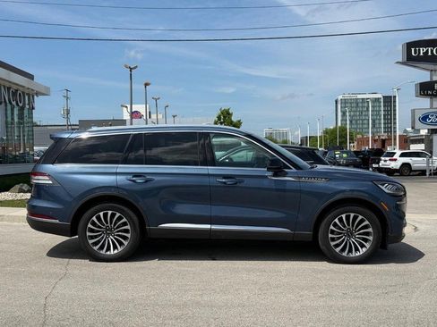 Certified 2020 Lincoln Aviator Reserve w/ Equipment Group 201A AWD/4WD image 2