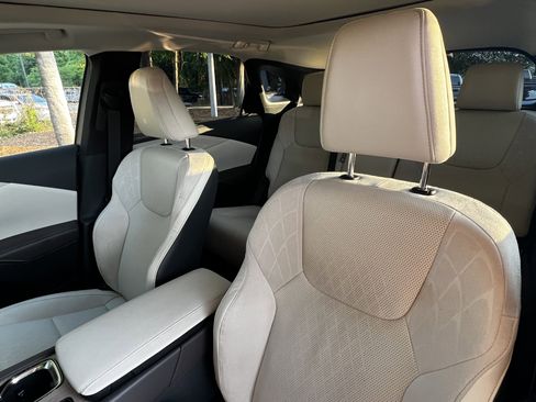 Used 2023 Lexus RX 350 w/ Cold Area Package AWD/4WD image 17