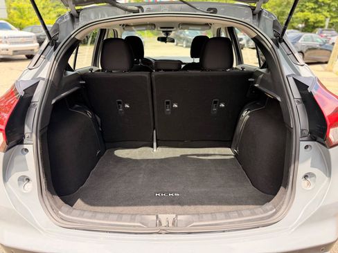 Used 2021 Nissan Kicks SV FWD image 22