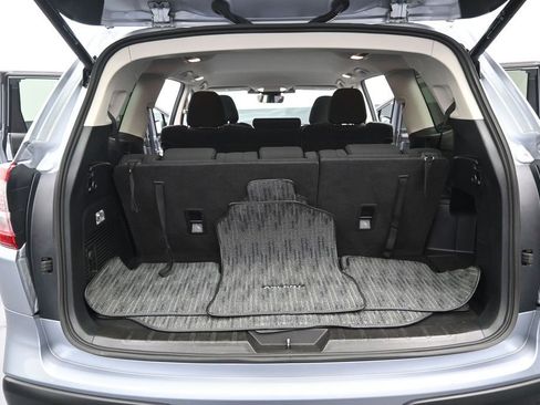 Used 2024 Subaru Ascent Premium w/ Convenience Package AWD/4WD image 11