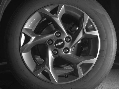 Used 2025 Chevrolet Trax LT FWD image 14