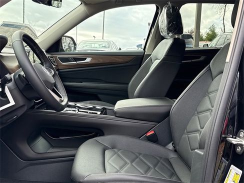 New 2026 Volkswagen Atlas SE image 10