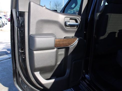 Used 2022 GMC Sierra 1500 SLE w/ X31 Off-Road Package image 25