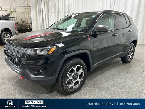 Used 2022 Jeep Compass Trailhawk w/ Sun and Sound Group AWD/4WD image 4