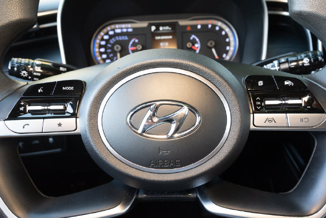 Used 2023 Hyundai Santa Cruz SEL AWD/4WD image 12