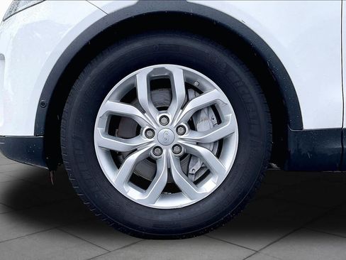 Used 2019 Land Rover Discovery SE AWD/4WD image 10