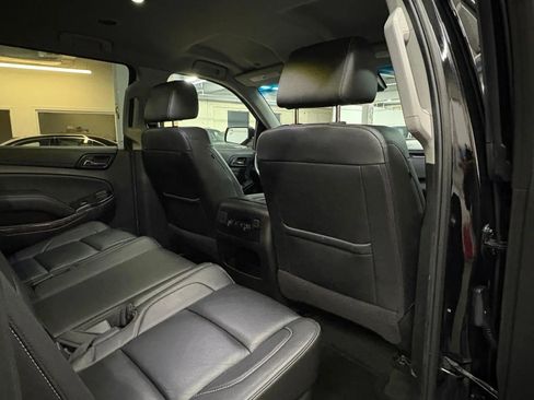Used 2016 Chevrolet Suburban LT image 23