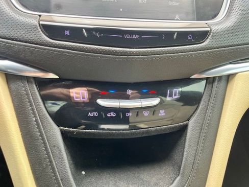 Used 2018 Cadillac XT5 FWD image 13