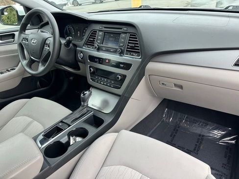 Used 2016 Hyundai Sonata SE image 15