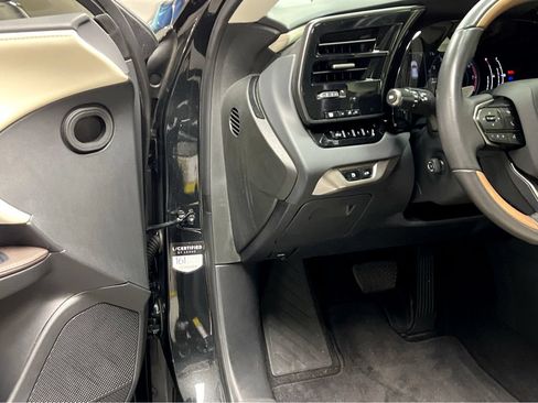 Certified 2024 Lexus RX 350 Premium w/ Kick Sensor & Tow Package AWD/4WD image 17