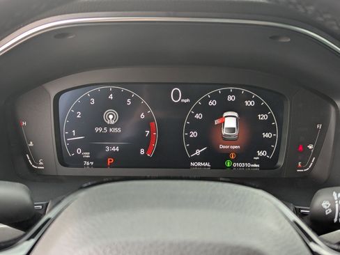 Certified 2024 Acura Integra image 23