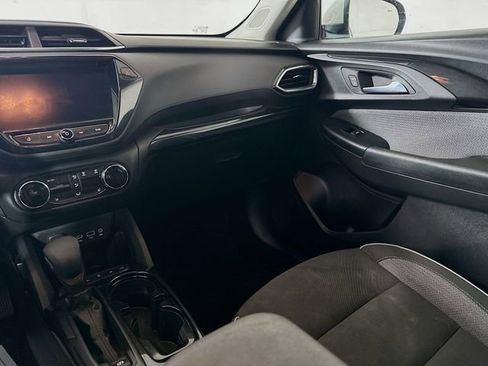 Certified 2022 Chevrolet TrailBlazer LT w/ Convenience Package image 23