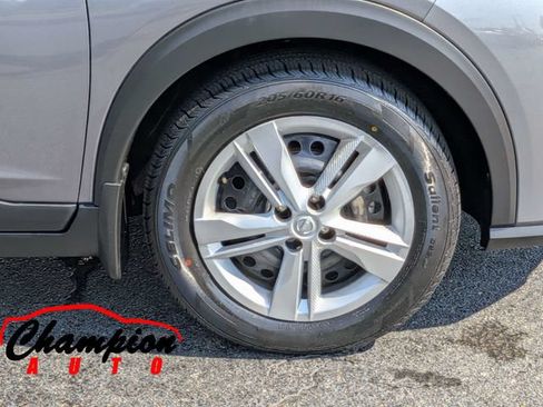 Used 2023 Nissan Kicks S FWD image 12