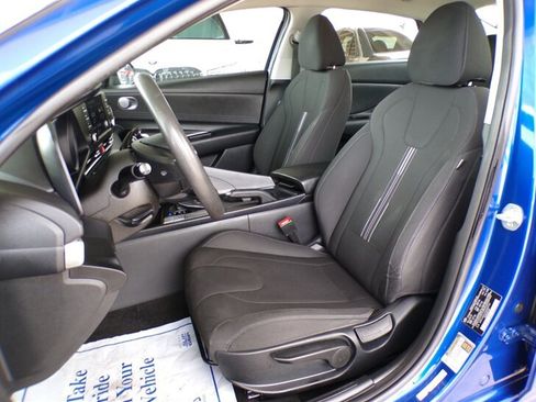 Used 2021 Hyundai Elantra SEL FWD image 12