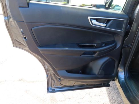 Used 2020 Ford Edge SEL FWD image 18