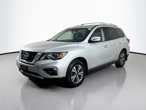 Used 2020 Nissan Pathfinder SV FWD image 4