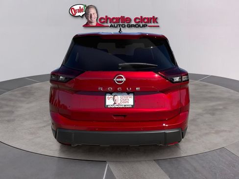 Used 2025 Nissan Rogue S FWD image 4