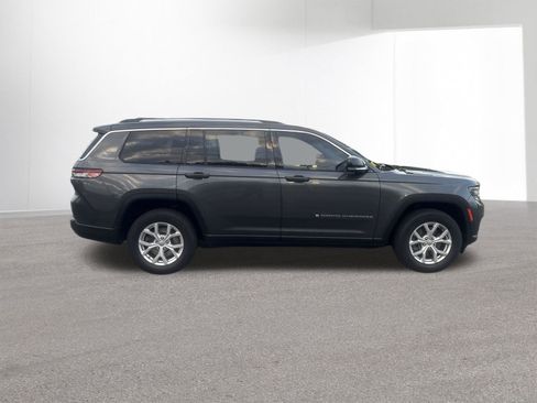 Used 2021 Jeep Grand Cherokee L Limited AWD/4WD image 32