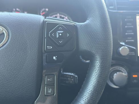 Used 2024 Toyota 4Runner TRD Off-Road Premium w/ Moonroof Package AWD/4WD image 10