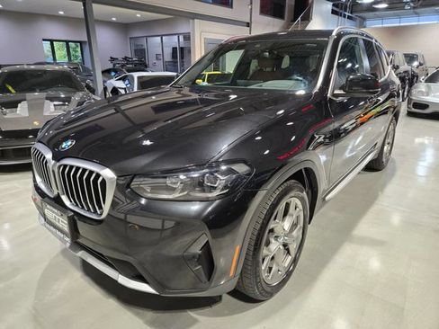 Used 2022 BMW X3 xDrive30i w/ Premium Package AWD/4WD image 3
