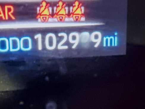 Used 2021 Toyota RAV4 XLE FWD image 19