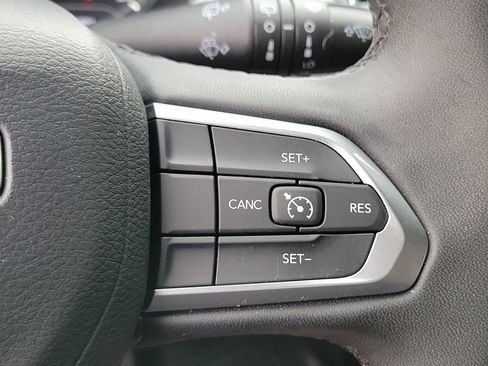 Used 2024 Jeep Compass Latitude AWD/4WD image 26