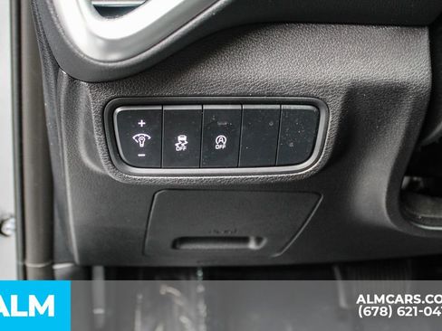 Used 2025 Kia Soul LX w/ LX Technology Package FWD image 30