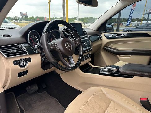 Used 2018 Mercedes-Benz GLE 350 w/ Premium 1 Package image 9